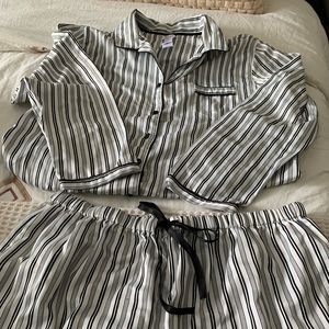 Liz and Co.2piece Pajama Set